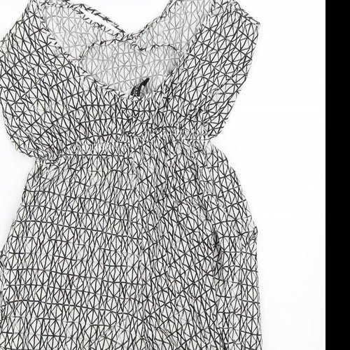 H&M Womens White Geometric  Playsuit One-Piece Size 6