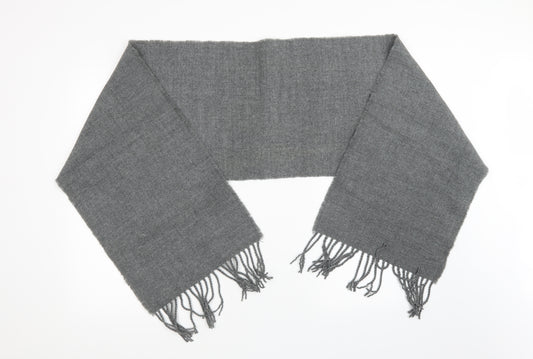 Front view of Preworn unisex grey knit scarf