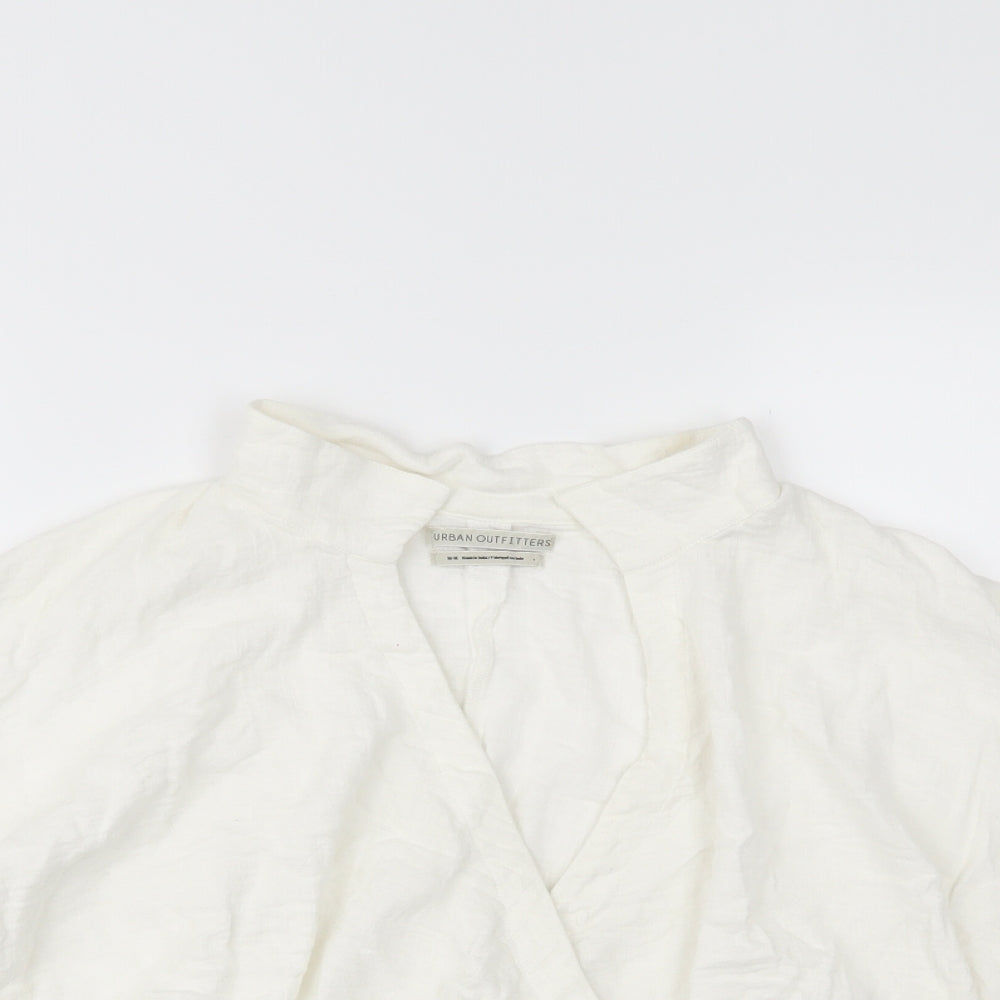 Urban Outfitters Womens White   Cropped Polo Size M