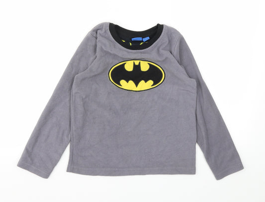 Front view of Primark boys’ grey animal print pyjama top, size 8-9, years