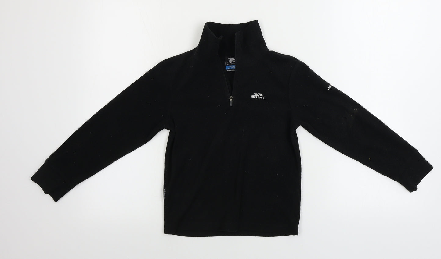Trespass  Boys Black   Henley Jumper Size 5-6 Years