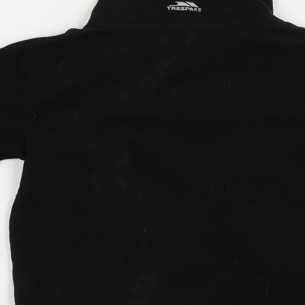 Trespass  Boys Black   Henley Jumper Size 5-6 Years