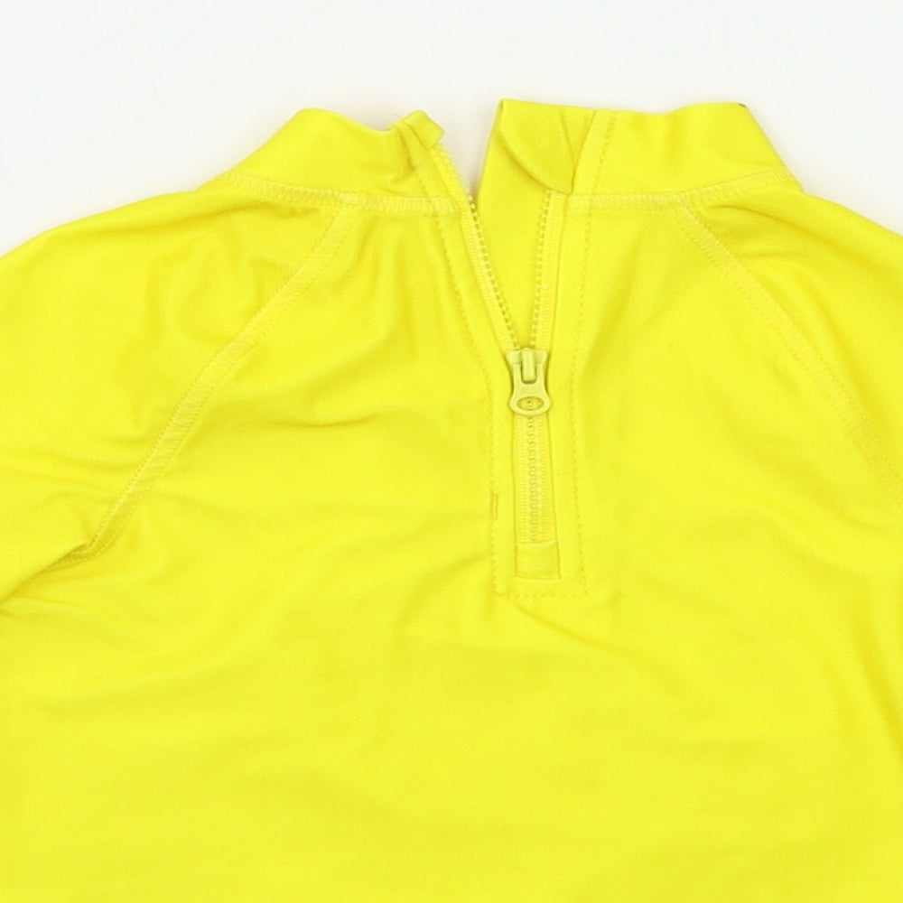 Preworn Boys Yellow   Basic T-Shirt Size 2-3 Years