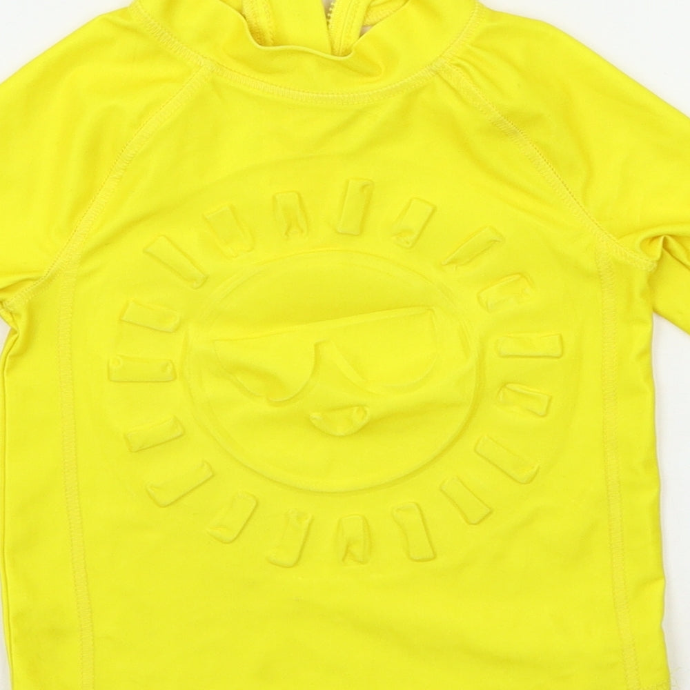 Preworn Boys Yellow   Basic T-Shirt Size 2-3 Years