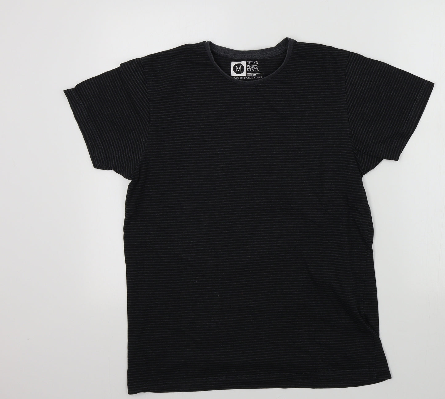 Ceader wood state Mens Black Striped   T-Shirt Size M