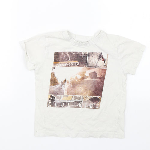 Primark Boys White   Basic T-Shirt Size 4-5 Years