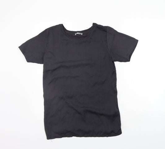 Front view of Zara women’s grey basic t-shirt, size S