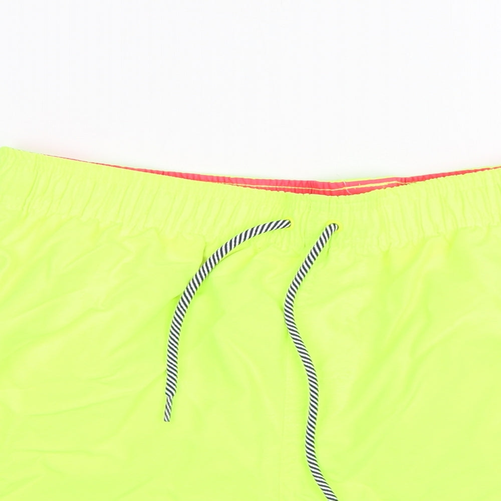 TU Mens Yellow   Bermuda Shorts Size M
