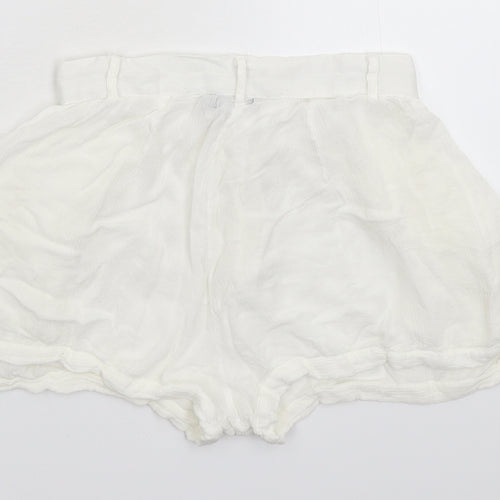 Nasty Gal Womens White   Hot Pants Shorts Size 4