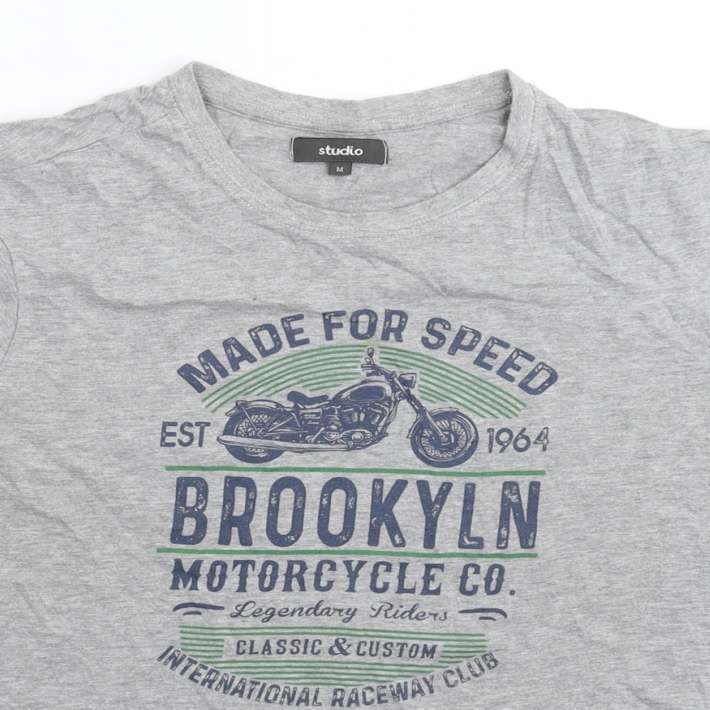 Studio Mens Grey    T-Shirt Size M