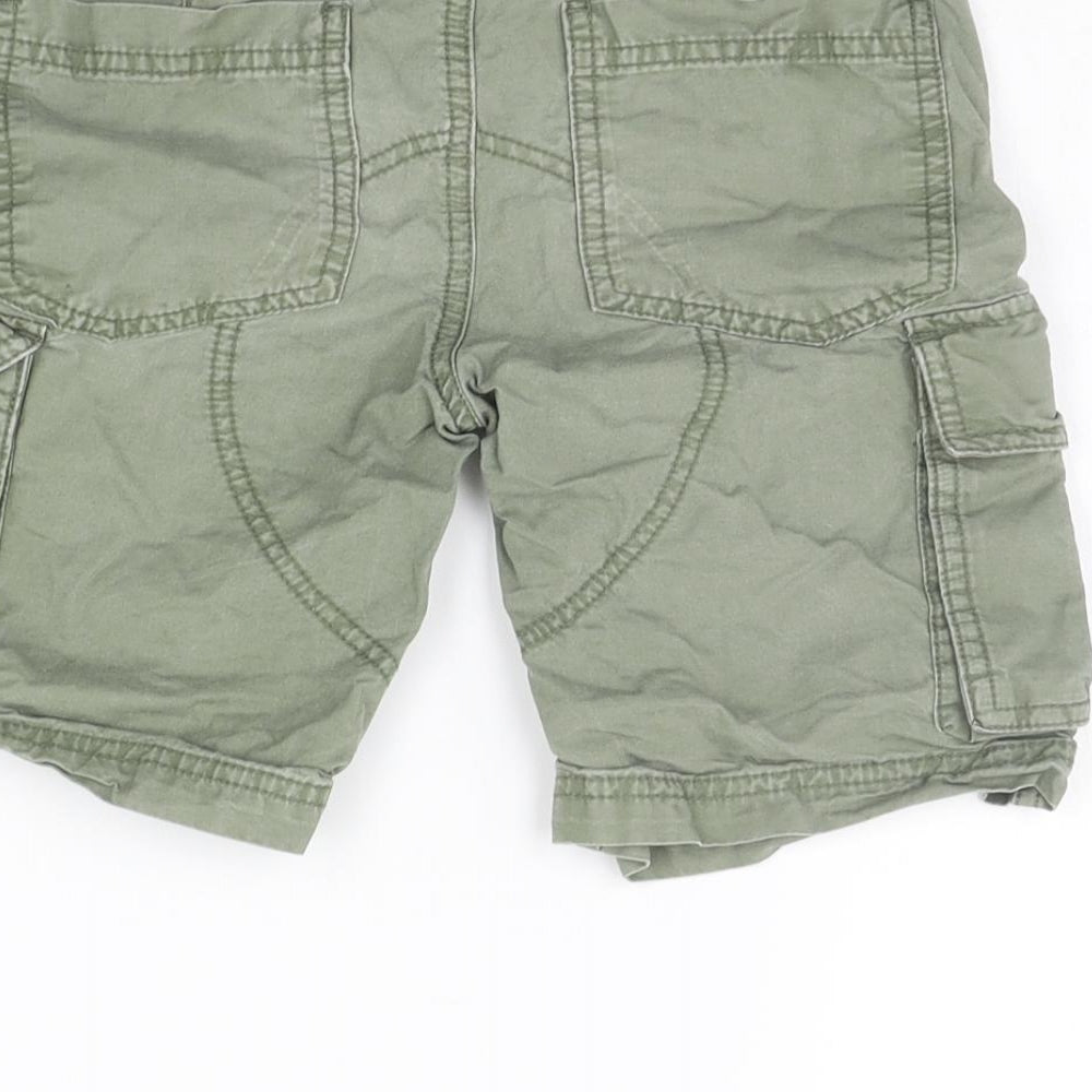 United Colours of Benetton Boys Green   Chino Shorts Size 6-7 Years