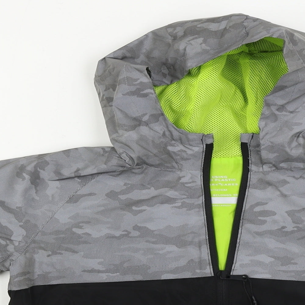 Primark  Boys Grey   Rain Coat Coat Size 6-7 Years