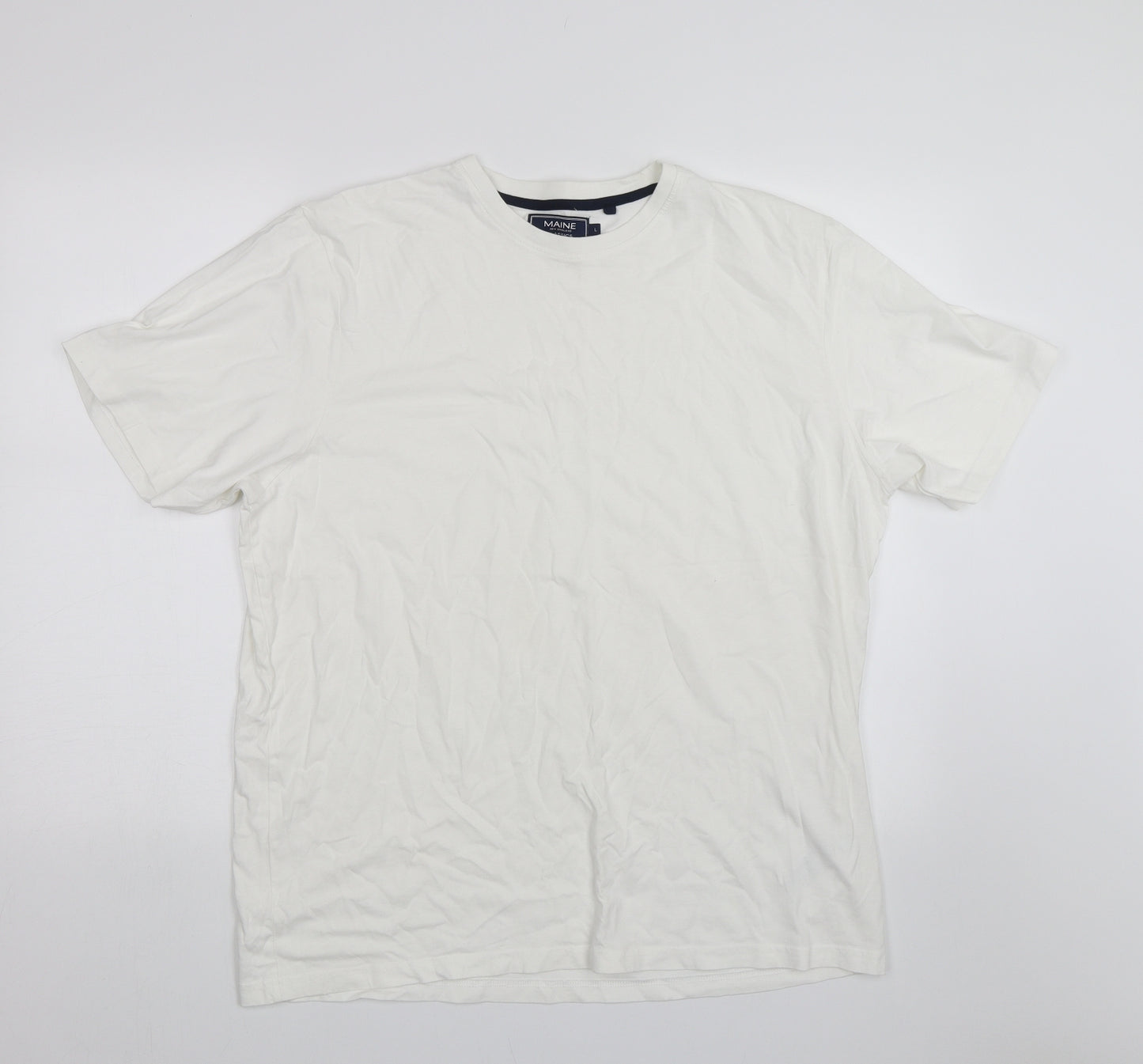 Maine Mens White    T-Shirt Size L