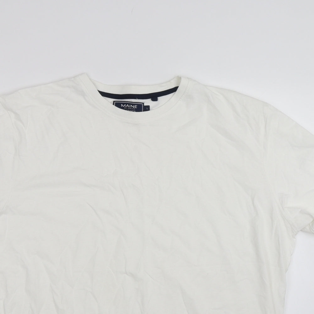 Maine Mens White    T-Shirt Size L