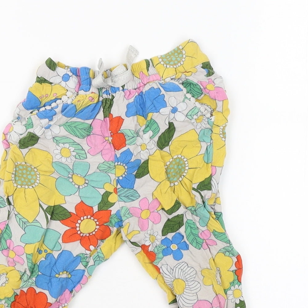 NEXT Girls White Geometric  Sweatpants Trousers Size 4-5 Years