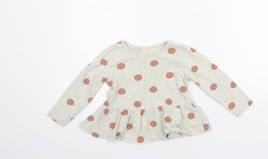Front view of George girls’ grey polka dot basic t-shirt, size 12-18, months