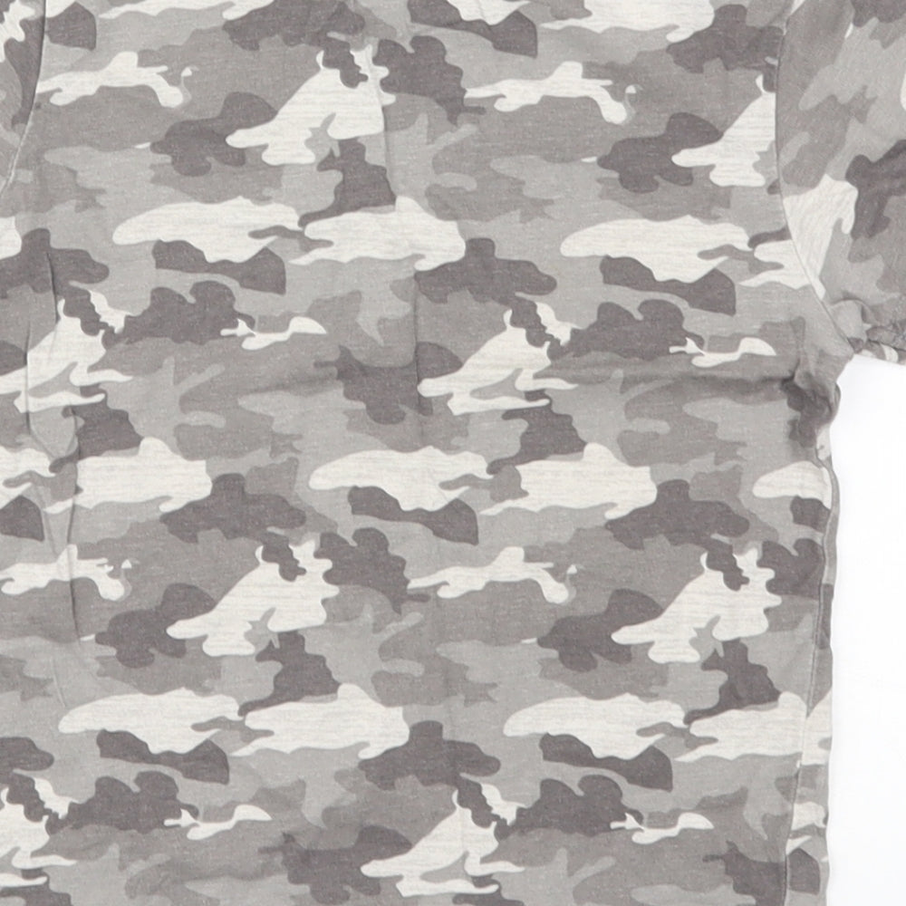 Primark Boys Grey Camouflage  Basic T-Shirt Size 4-5 Years