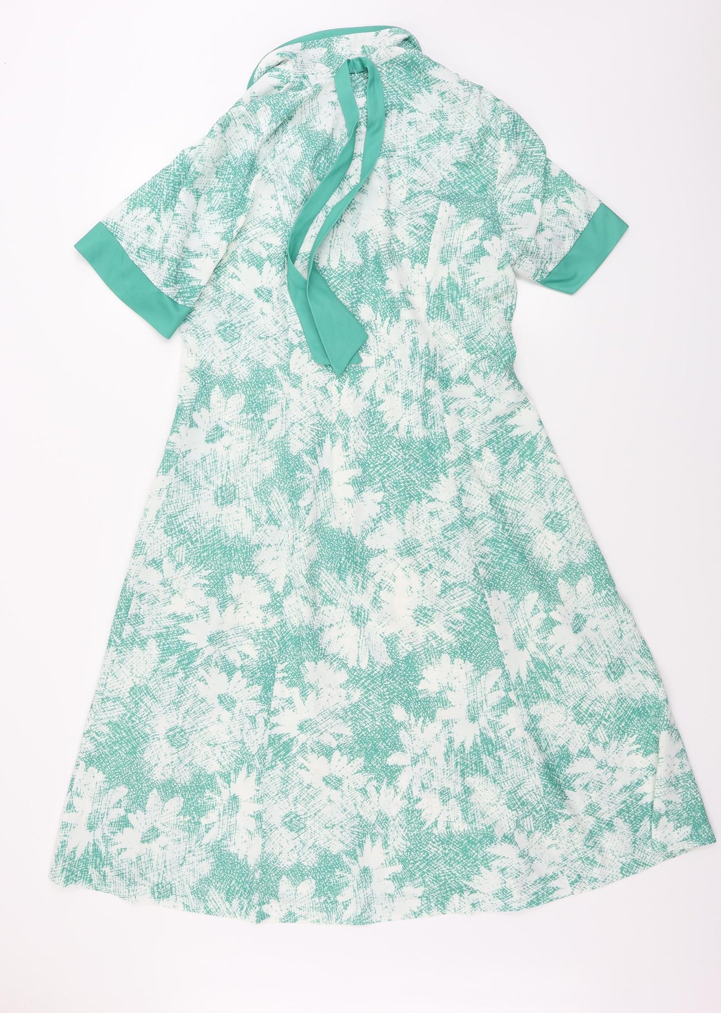 Deanes  Womens White   A-Line  Size 14