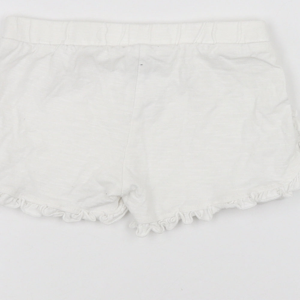 F&F Girls White   Sweat Shorts Size 2-3 Years