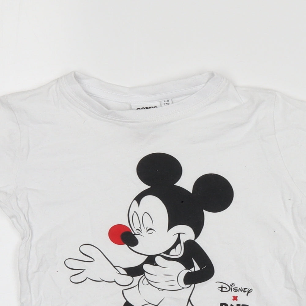 Preworn Boys White   Basic T-Shirt Size 2-3 Years  - Mickey Mouse, Comic Relief, Red Nose Day