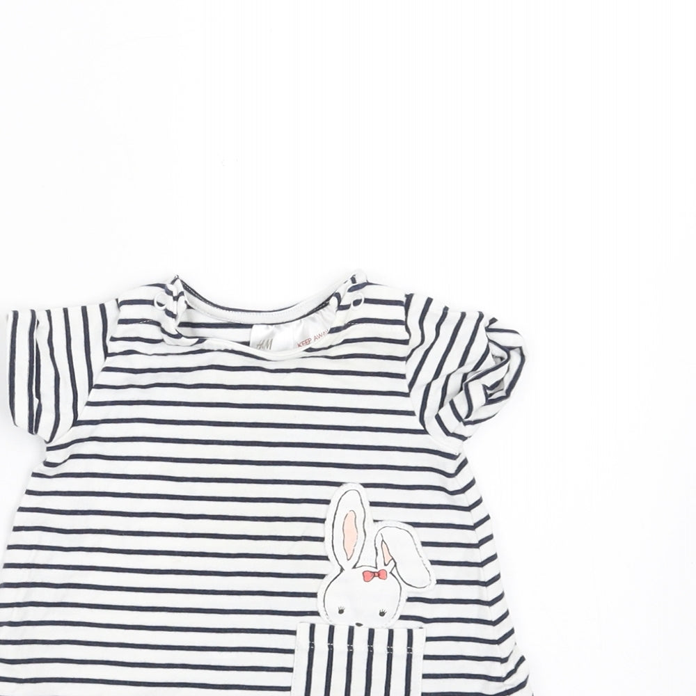 H&M Girls White Striped  Basic T-Shirt Size 0-3 Months  - 1-3 months