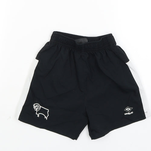 Umbro Boys Black   Sweat Shorts Size 4-5 Years