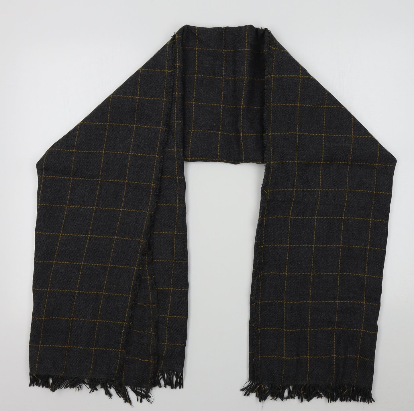 Preworn Womens Grey Plaid   Shawl/Wrap