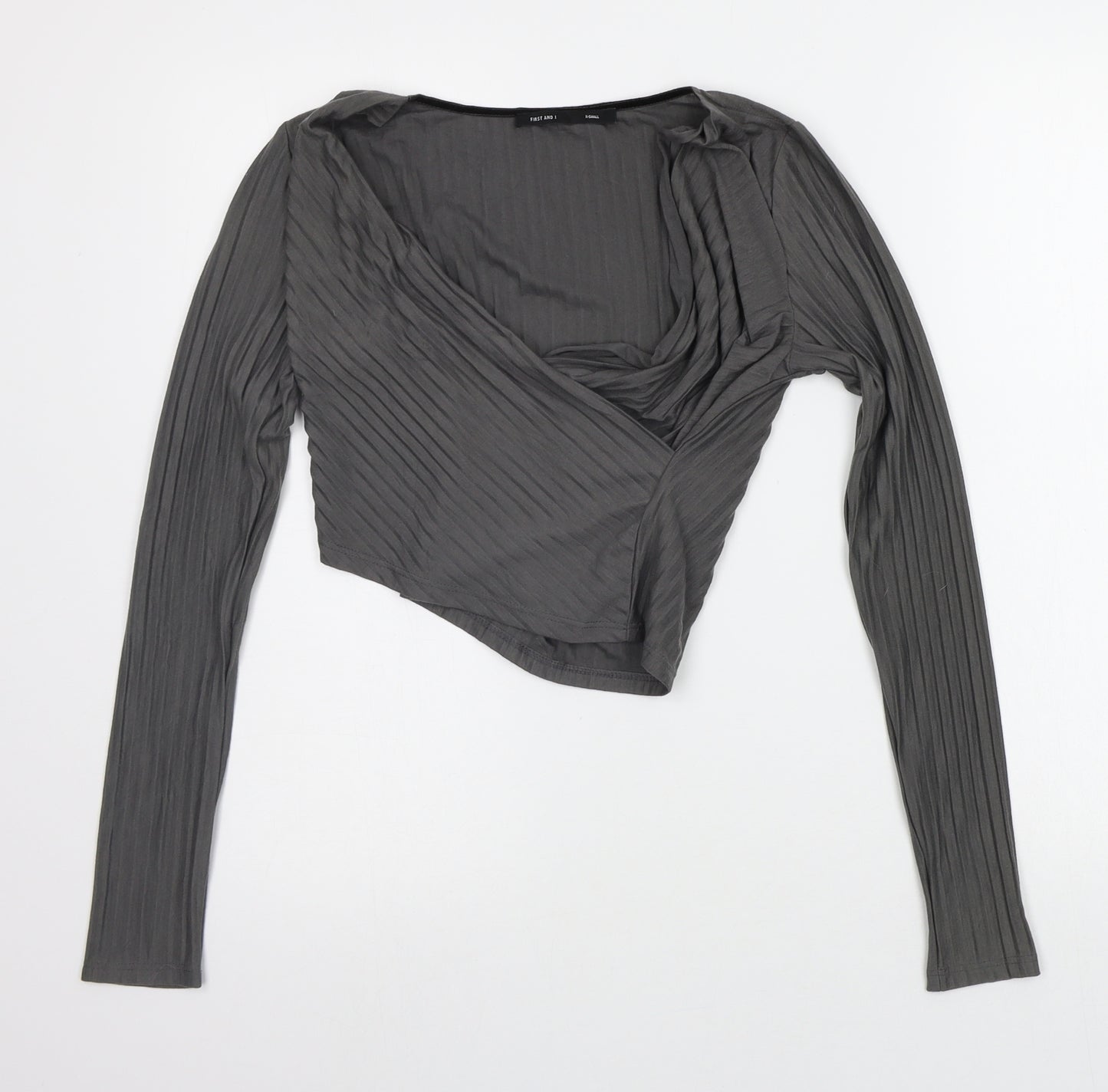 FIRST AND I  Womens Grey   Basic T-Shirt Size XS