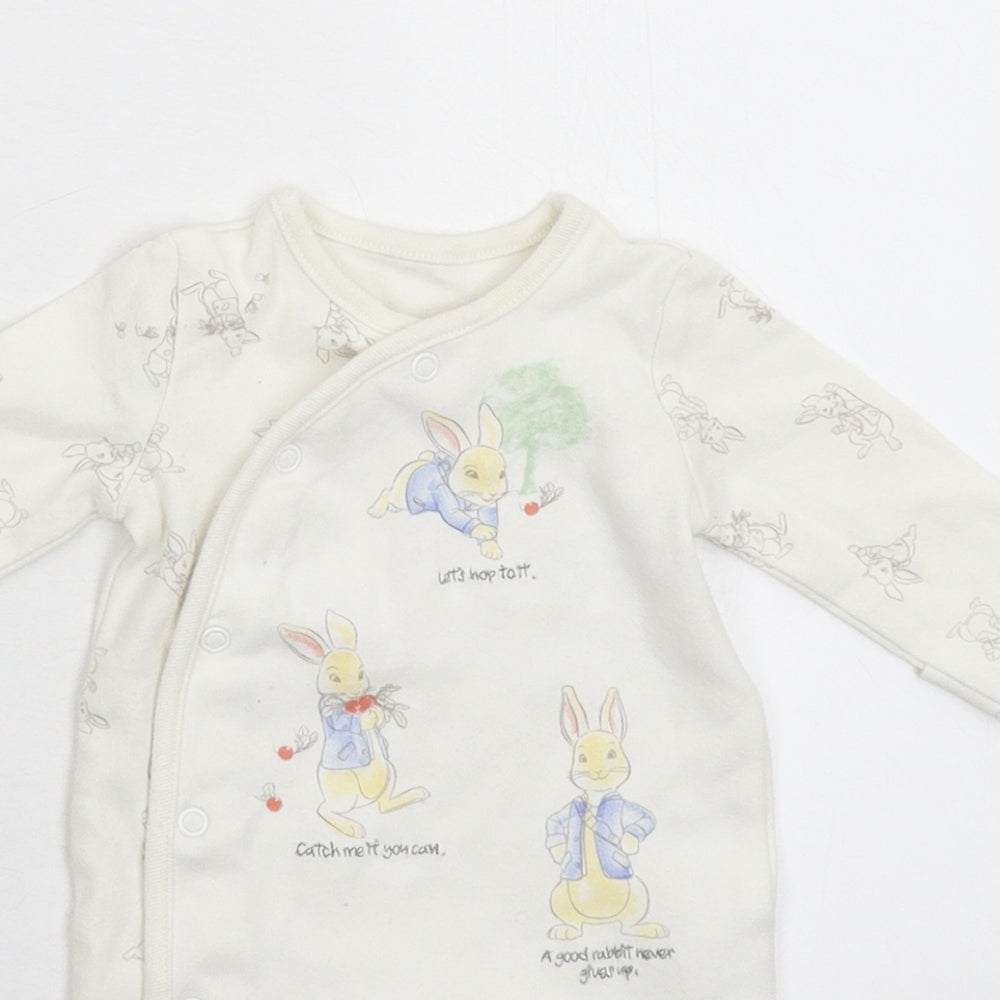 George Baby White   Babygrow One-Piece Size Newborn