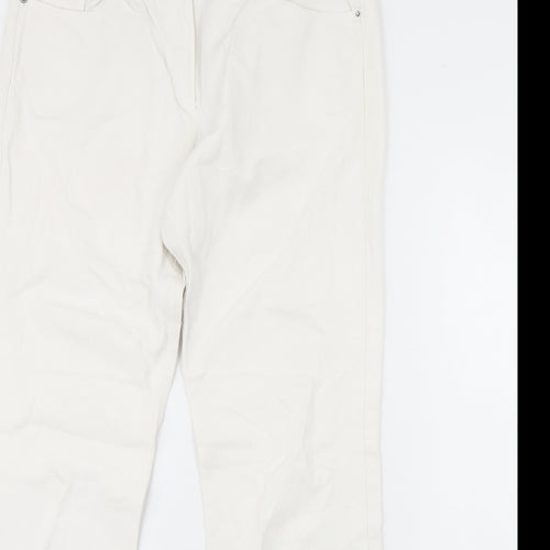 Preworn Womens White  Denim Straight Jeans Size 34 in L30 in