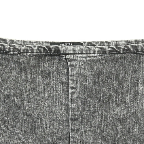 FOREVER 21 Womens Grey  Denim Hot Pants Shorts Size 30 in