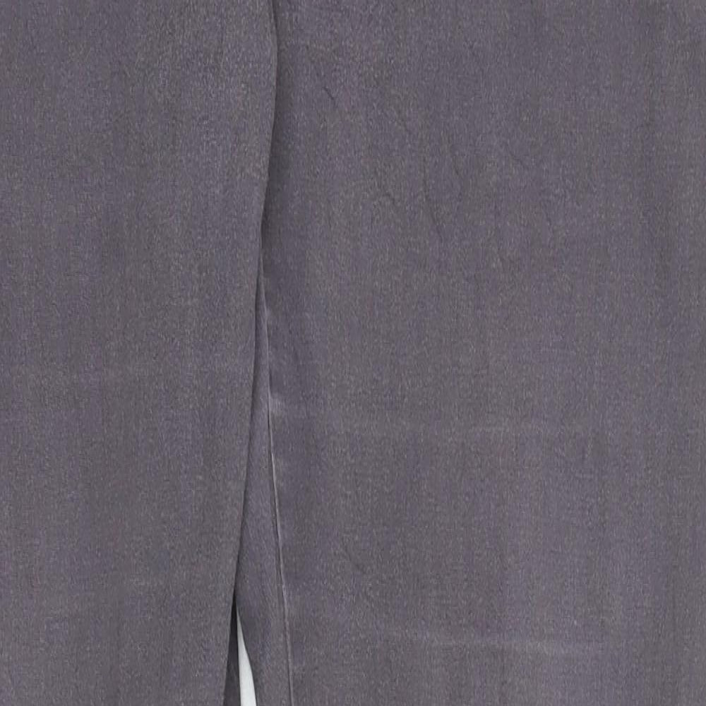 B. Young Womens Grey  Denim Straight Jeans Size 14 L30 in