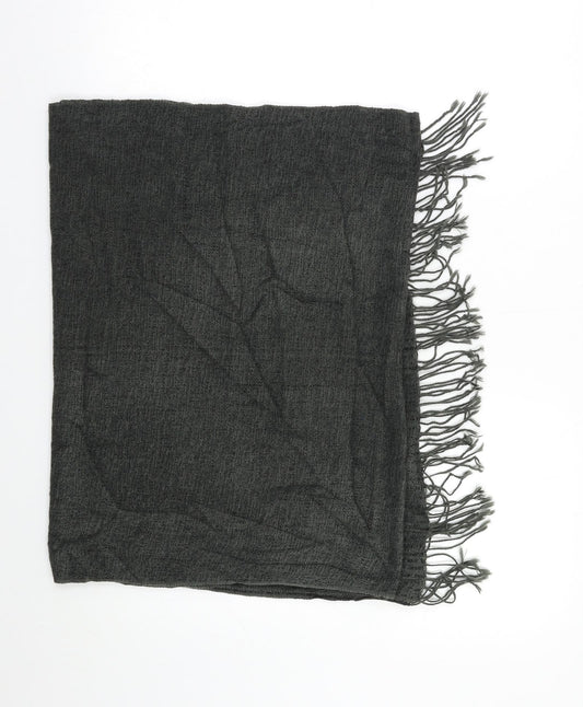 Front view of Preworn women’s grey shawl/wrap