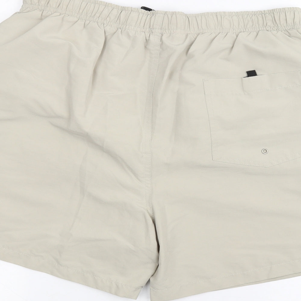 Sports LTD Mens White   Sweat Shorts Size M - swim short