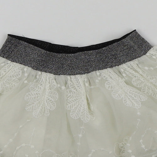 Girl2Girl Girls White Colourblock  Flare Skirt Size 2-3 Years