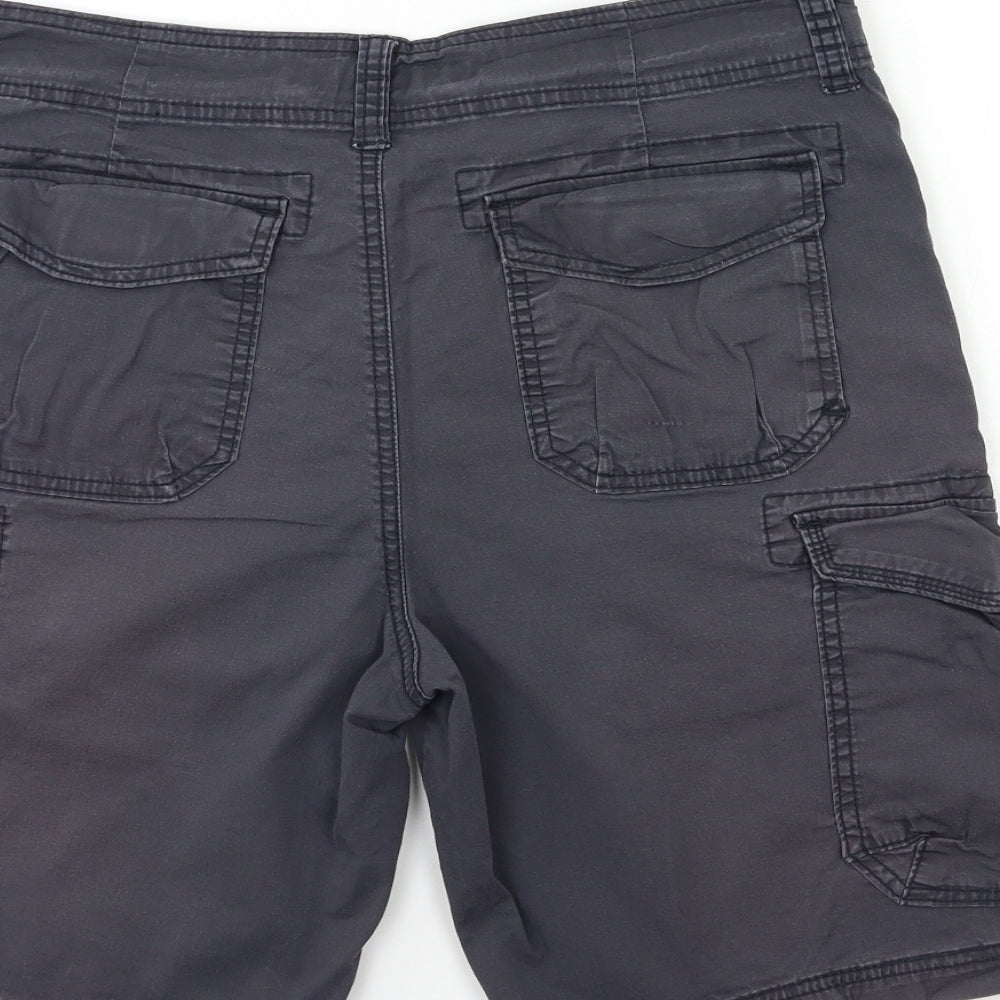 UNIONBAY Mens Grey   Cargo Shorts Size 32 in