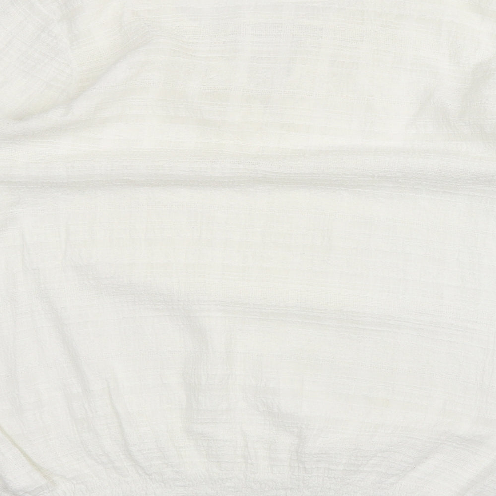 Celtic Clothing Womens White   Basic T-Shirt Size M
