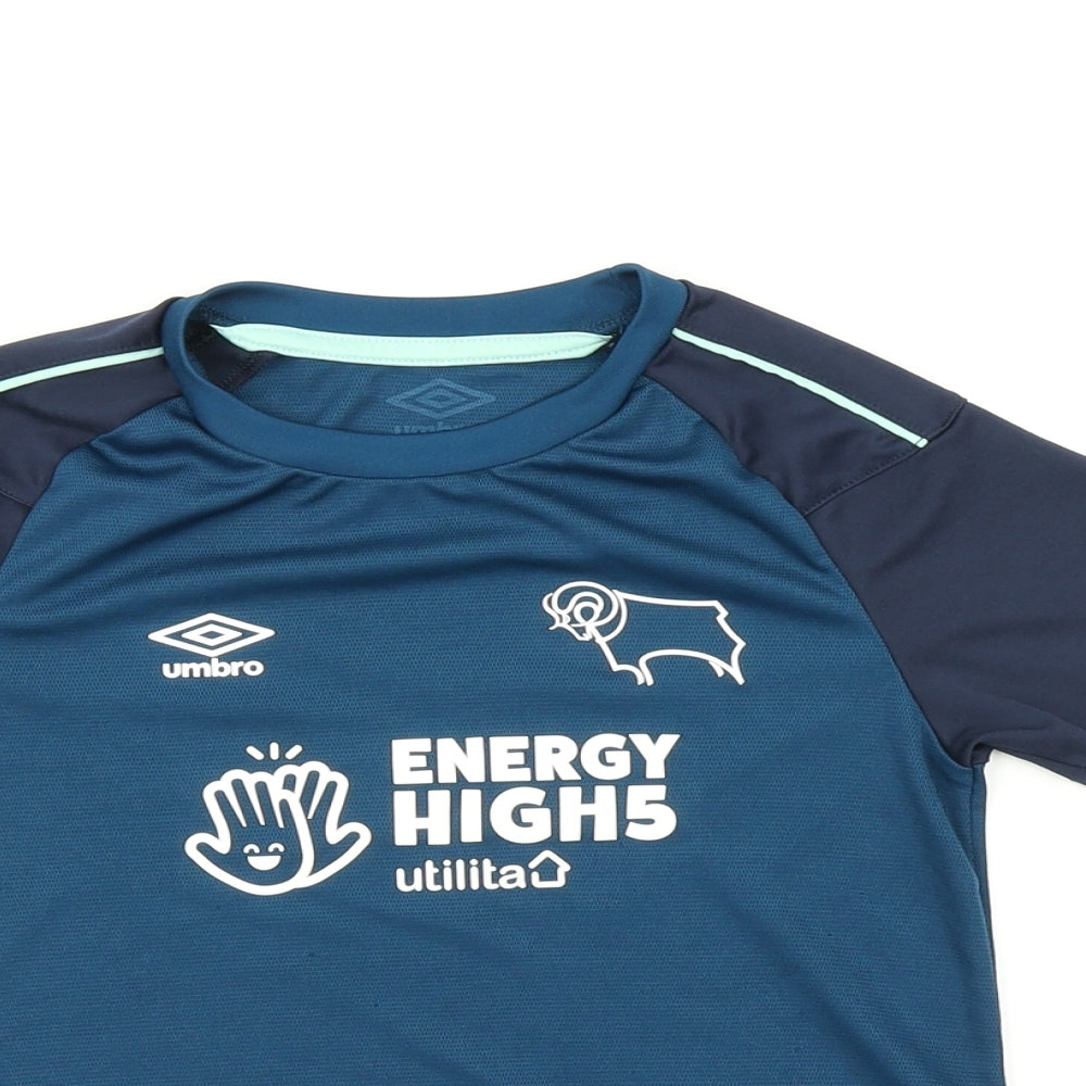 Umbro Boys Blue   Basic T-Shirt Size 6-7 Years  - Football shirt
