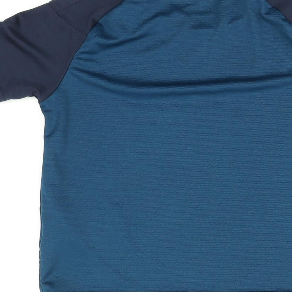 Umbro Boys Blue   Basic T-Shirt Size 6-7 Years  - Football shirt