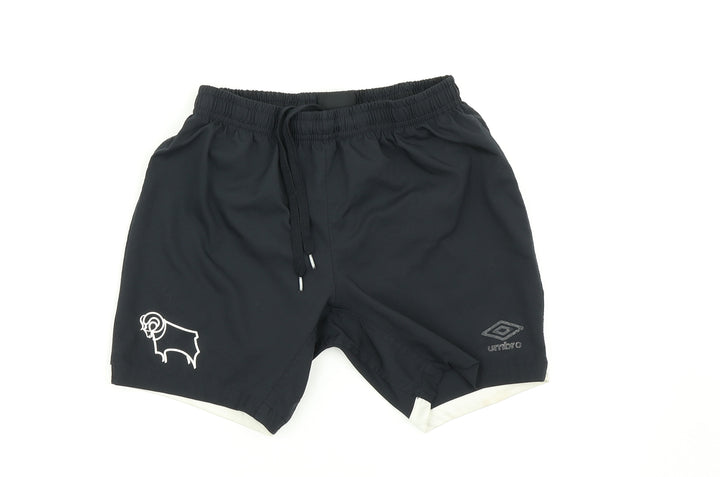 Umbro Boys Black Sweat Shorts Size 11 Years - Football shorts