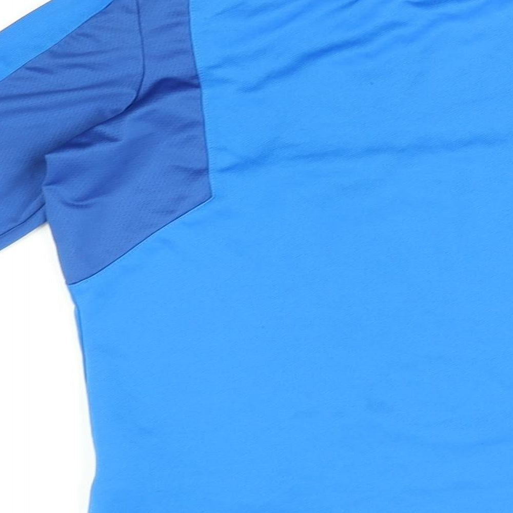 Umbro Boys Blue   Basic T-Shirt Size 11 Years  - Football shirt
