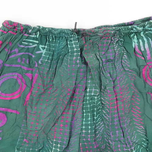 Preworn Womens Green Geometric Rayon Mom Shorts Size 30 in