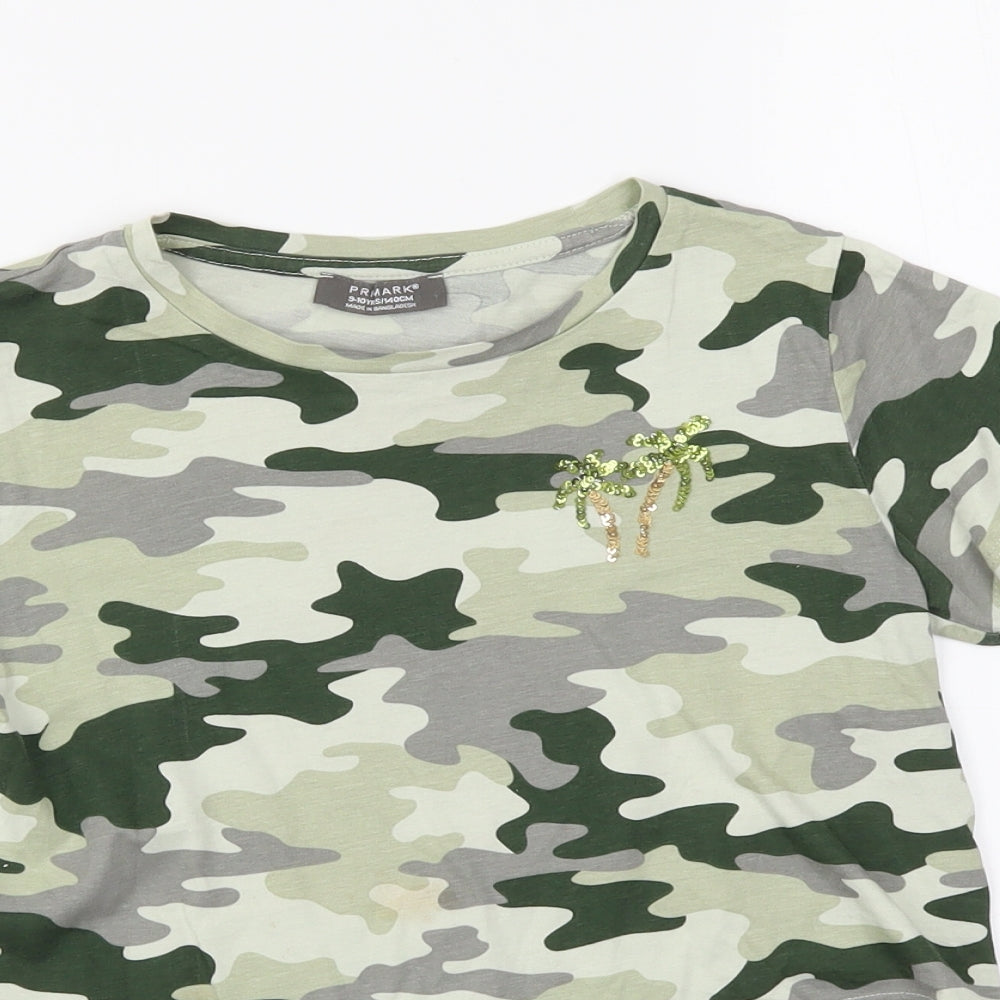 Primark Girls Green Camouflage  Basic T-Shirt Size 9-10 Years  - Sequin detail