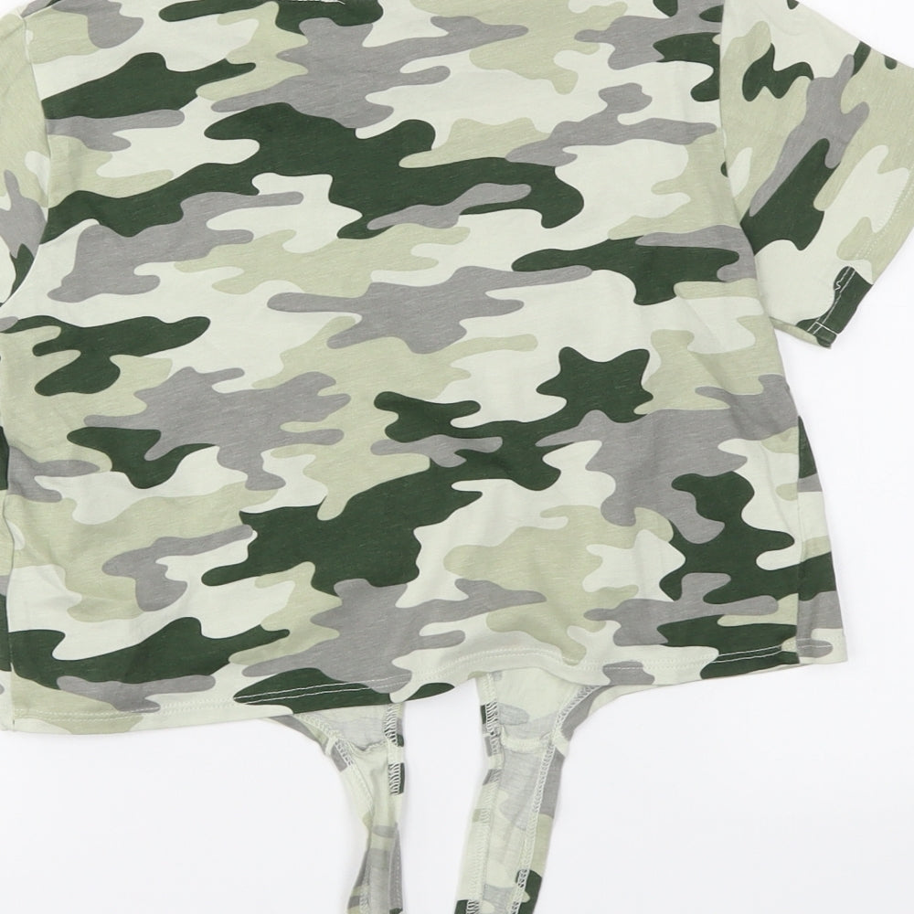 Primark Girls Green Camouflage  Basic T-Shirt Size 9-10 Years  - Sequin detail
