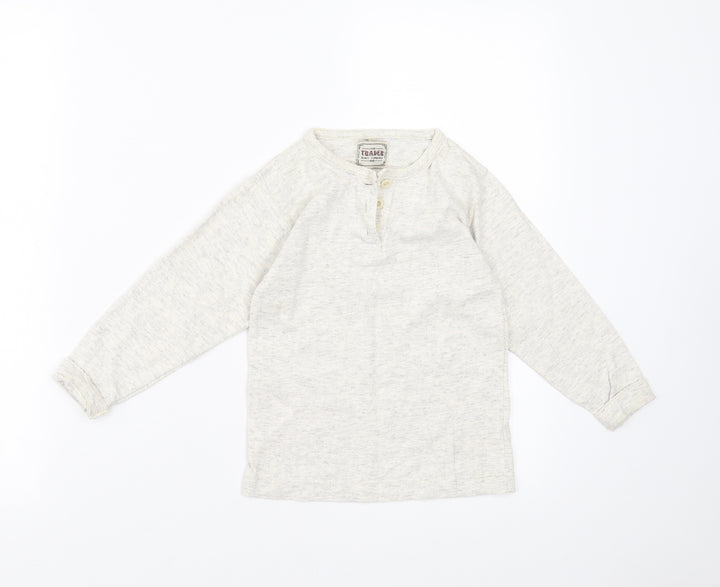 The Trader Jeans Company Boys Ivory   Basic T-Shirt Size 5 Years