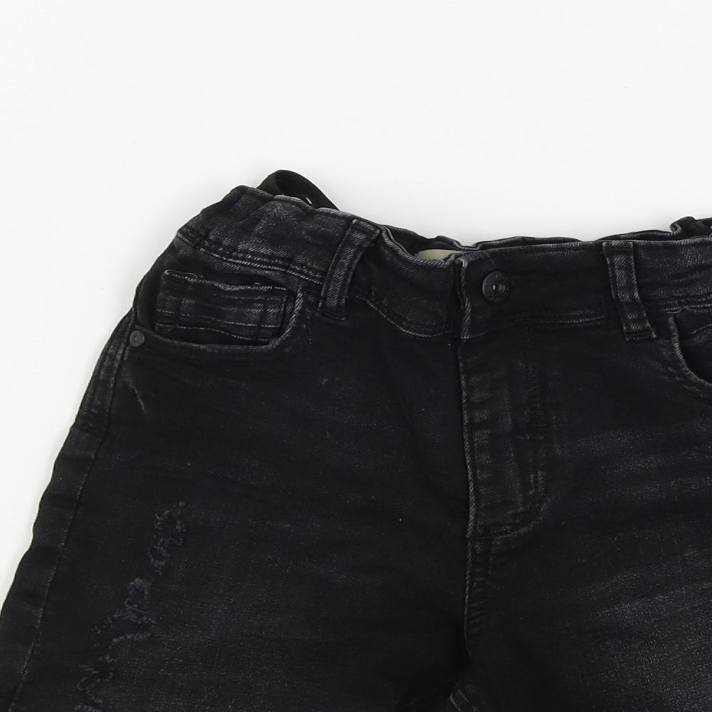 Primark  Boys Black   Chino Shorts Size 8 Years