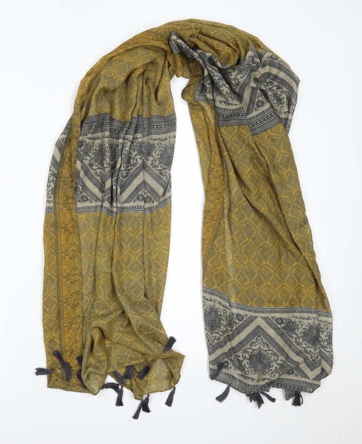 Preworn Womens Gold Fair Isle Scarf
