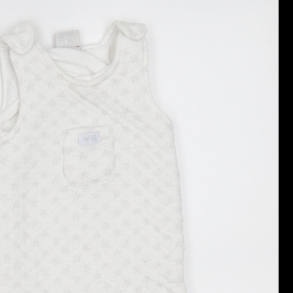 just too cute Baby White   Babygrow One-Piece Size 0-3 Months  -