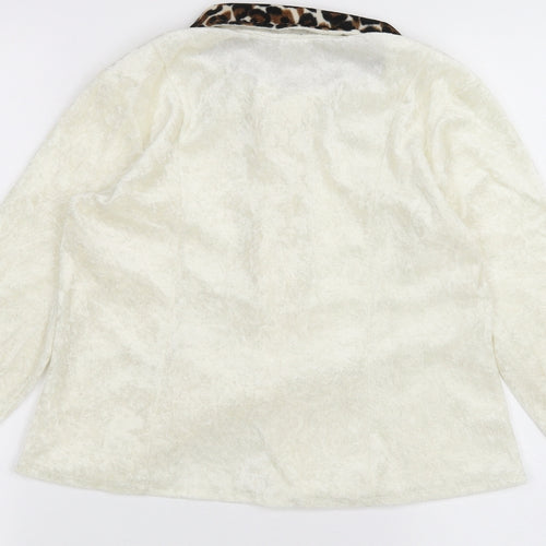 Preworn Girls White   Jacket  Size 9 Years