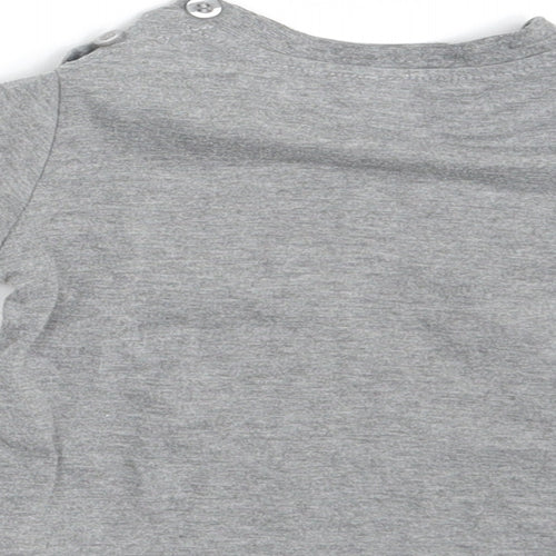 Preworn Boys Grey   Basic T-Shirt Size 12 Months  - Royal Baby